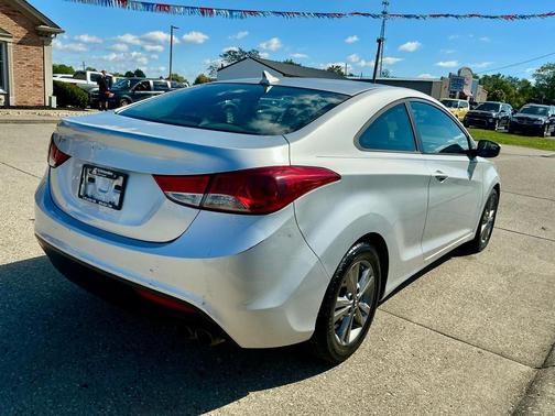 2013 Hyundai ELANTRA GS