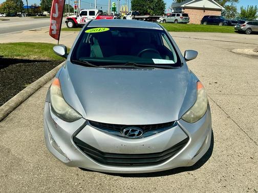 2013 Hyundai ELANTRA GS