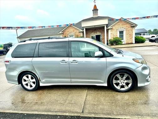 2011 Toyota Sienna SE