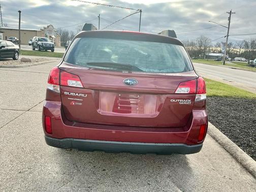 2011 Subaru Outback 2.5i