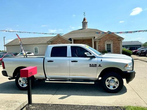 Bright Silver Metallic Clearcoat 2018 RAM 2500 Tradesman Crew Cab 4x4 6'4' Box