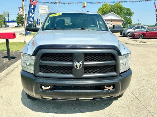 Bright Silver Metallic Clearcoat 2018 RAM 2500 Tradesman Crew Cab 4x4 6'4' Box