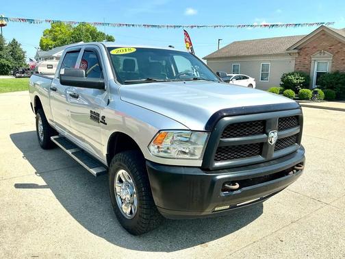 Bright Silver Metallic Clearcoat 2018 RAM 2500 Tradesman Crew Cab 4x4 6'4' Box