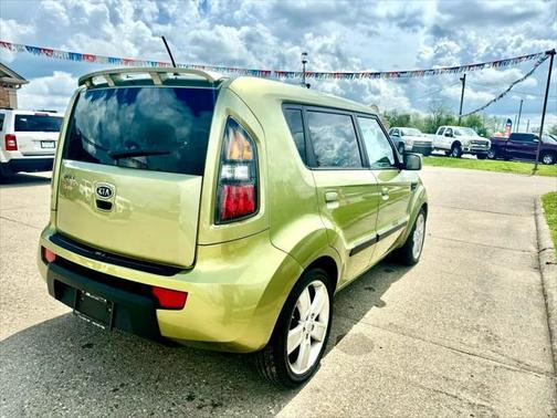 2010 Kia Soul +