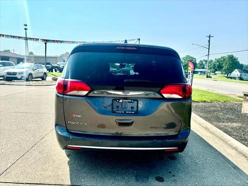 2020 Chrysler Pacifica Touring