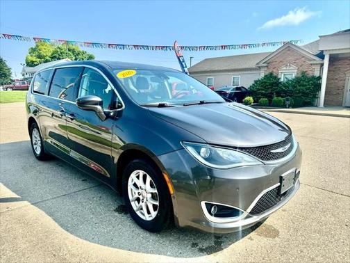 2020 Chrysler Pacifica Touring