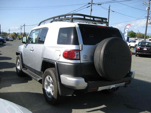 2007 Toyota FJ Cruiser Base (Retail Orders Only) (A5)