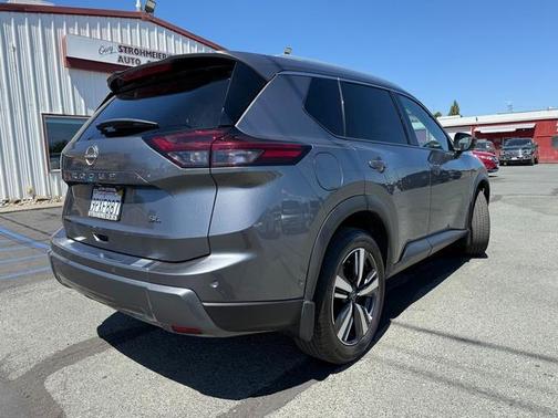 2024 Nissan Rogue SL