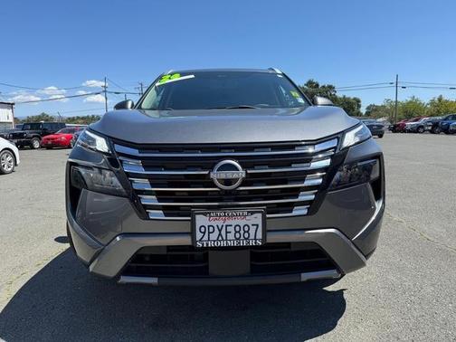 2024 Nissan Rogue SL