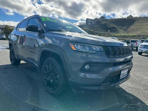 2023 Jeep Compass Altitude