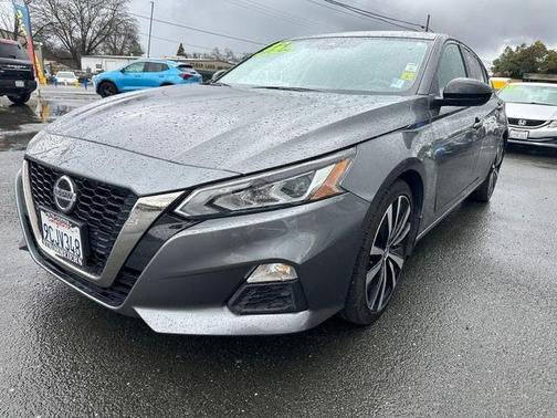 2022 Nissan Altima 2.5 SR