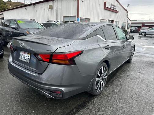 2022 Nissan Altima 2.5 SR