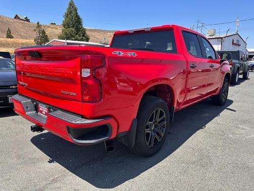 2022 Chevrolet Silverado 1500 Custom