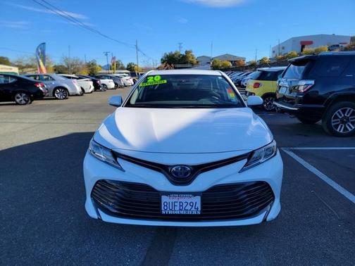 2020 Toyota Camry Hybrid LE