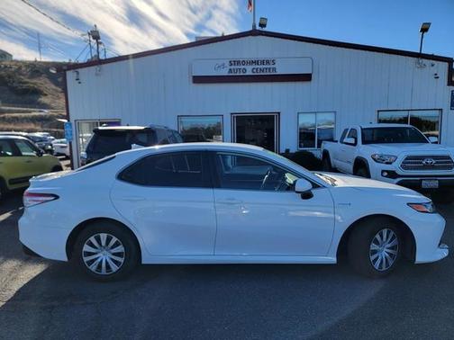 2020 Toyota Camry Hybrid LE