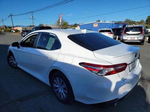 2020 Toyota Camry Hybrid LE