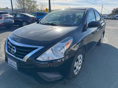 2016 Nissan Versa 1.6 SV
