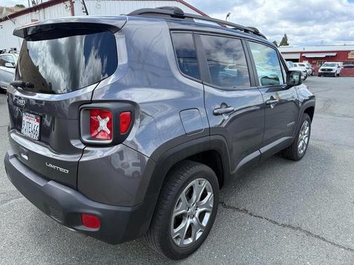 Granite Crystal Clearcoat Metallic 2020 Jeep Renegade Limited