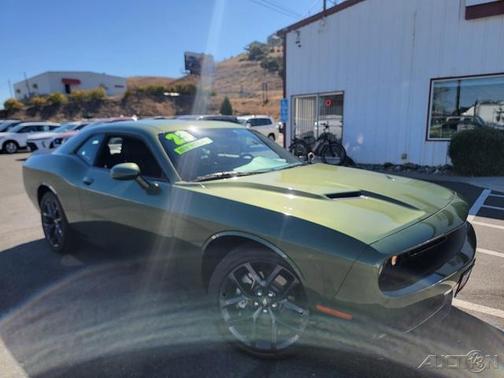 2023 Dodge Challenger SXT