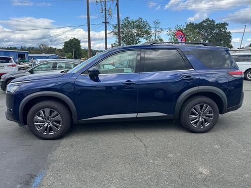 Deep Ocean Blue 2023 Nissan Pathfinder SV