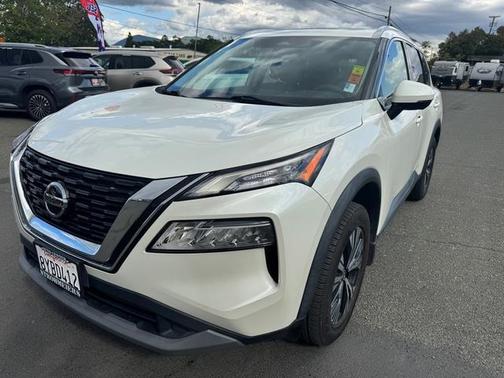 White 2021 Nissan Rogue SV
