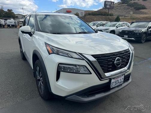 White 2021 Nissan Rogue SV