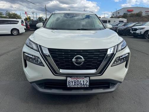 White 2021 Nissan Rogue SV