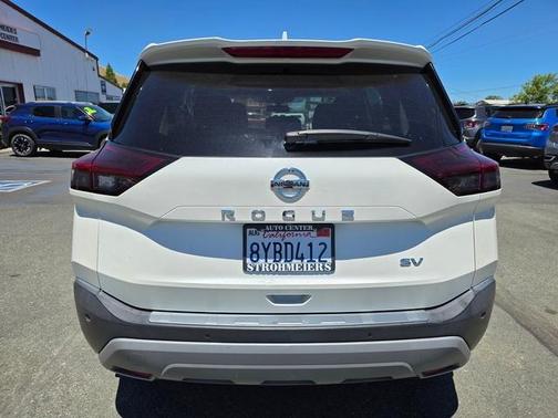 White 2021 Nissan Rogue SV