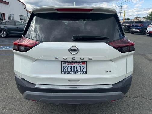 White 2021 Nissan Rogue SV