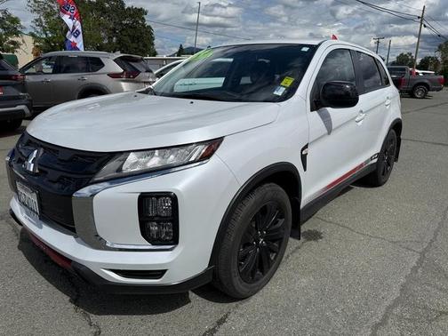 White Diamond 2024 Mitsubishi Outlander Sport ES