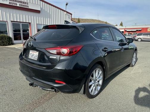 2017 Mazda Mazda3 Grand Touring