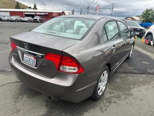 Urban Titanium Metallic 2009 Honda Civic LX