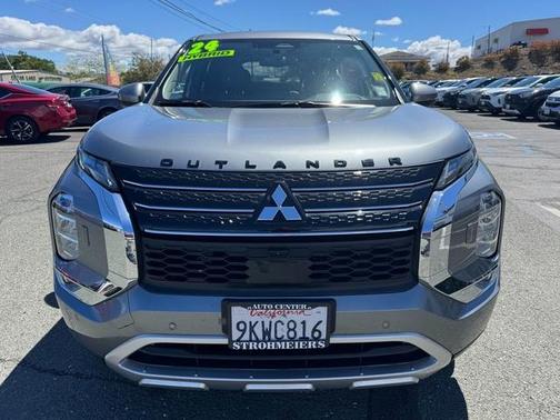 2024 Mitsubishi Outlander PHEV SE