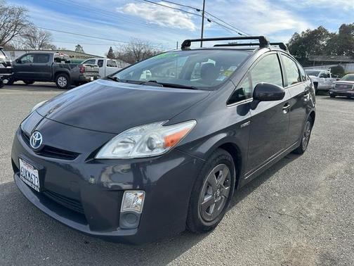Winter Gray Metallic 2011 Toyota Prius IV