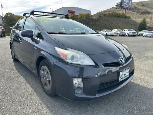 Winter Gray Metallic 2011 Toyota Prius IV
