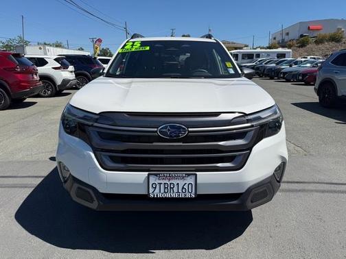 Crystal White Pearl 2025 Subaru Forester Limited