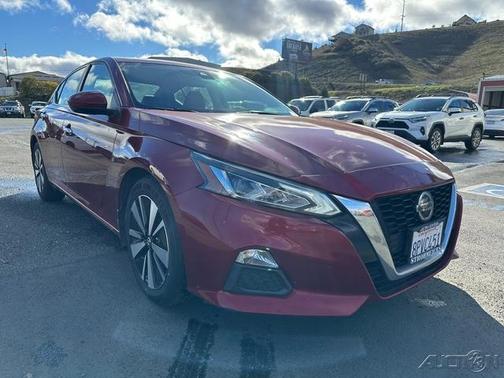 2021 Nissan Altima 2.5 SV