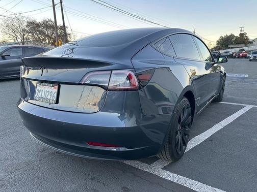2022 Tesla Model 3 Long Range