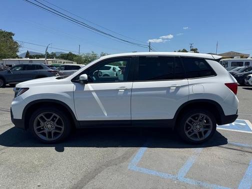 Platinum White Pearl 2023 Honda Passport EX-L