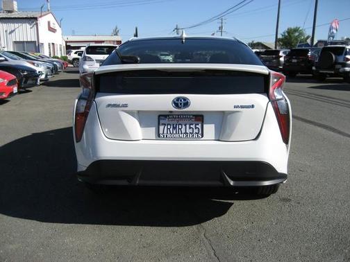 2016 Toyota Prius Four Touring