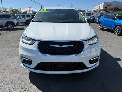 Bright White Clearcoat 2024 Chrysler Pacifica Touring-L