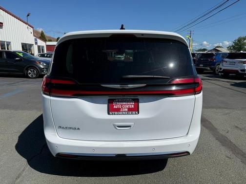 Bright White Clearcoat 2024 Chrysler Pacifica Touring-L