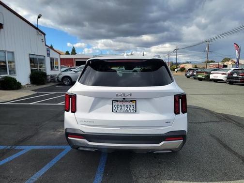 2024 Kia Sorento S