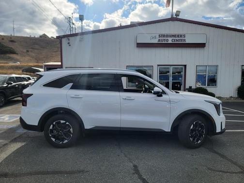 2024 Kia Sorento S