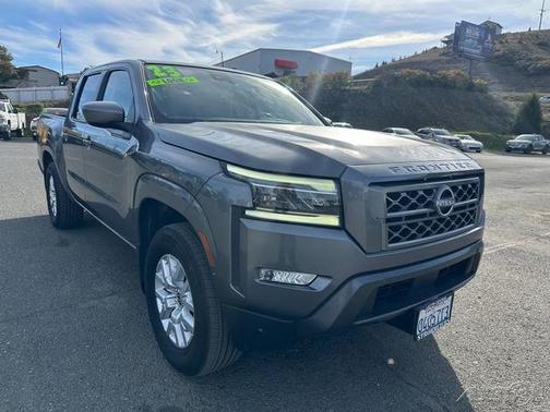 2023 Nissan Frontier SV