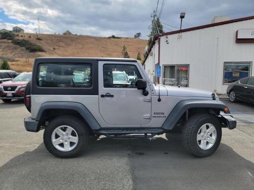 2014 Jeep Wrangler Sport