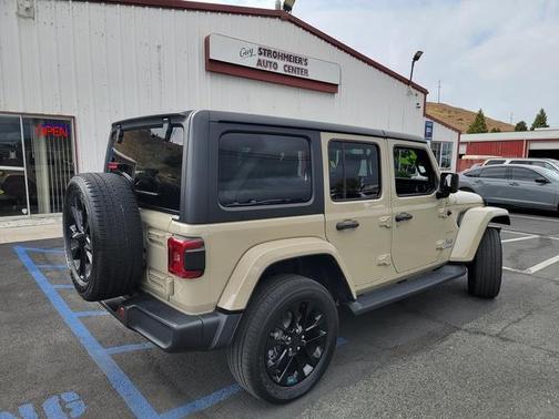 2022 Jeep Wrangler Unlimited 4xe Sahara
