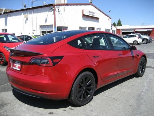 2023 Tesla Model 3 Base