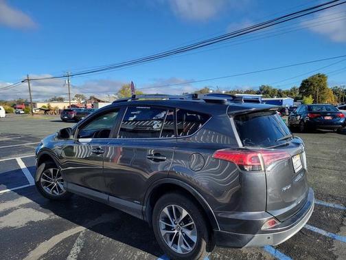 2018 Toyota RAV4 Hybrid XLE