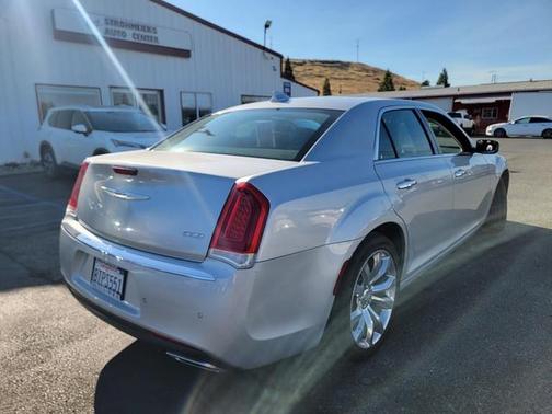 2019 Chrysler 300 Limited